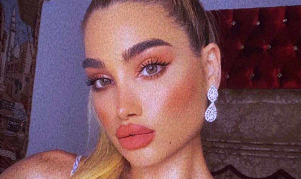 صورة مميزة: الموديل السعودية شيرين مكي نقشبندي اسم لامع في عالم المودلينج