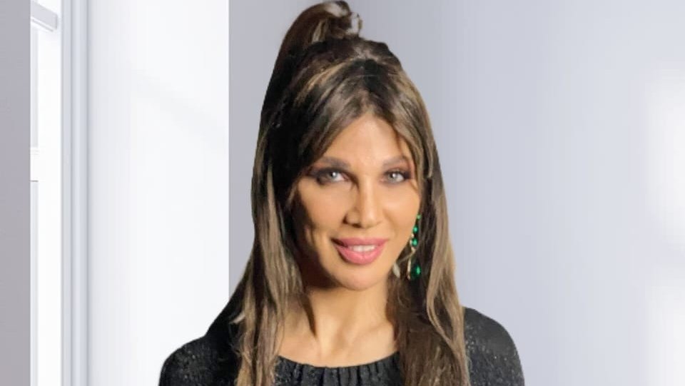 صورة مميزة: بونيتا سعادة تعايد الاعلامية أنابيلا هلال بطريقتها المميزة