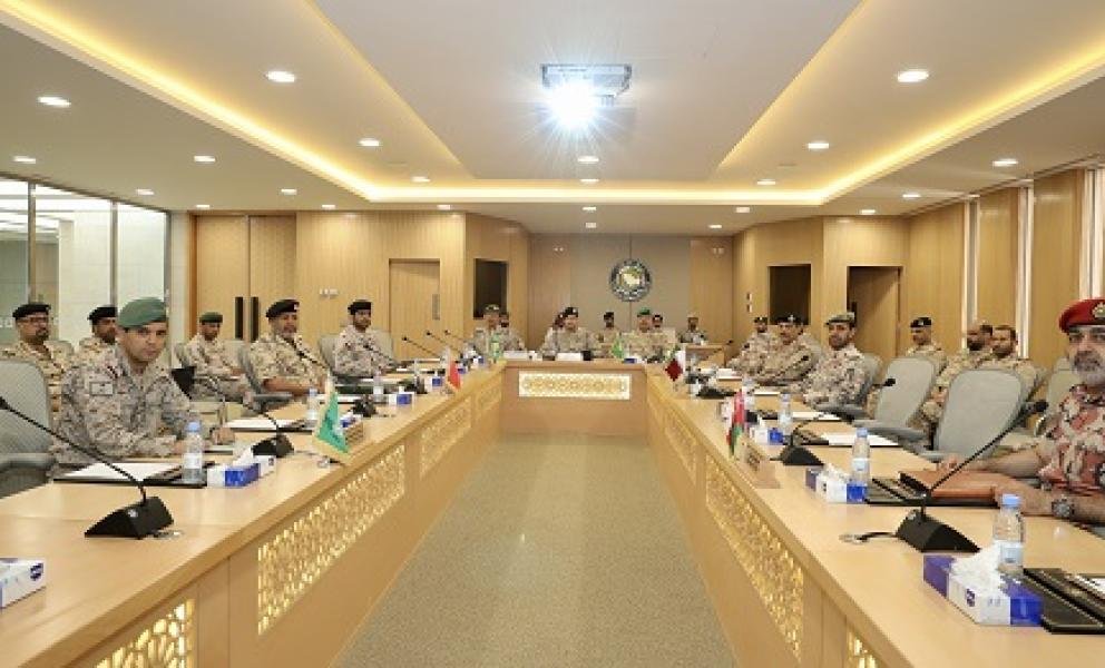 فريق عسكري خليجي يبحث تطوير العمليات والتدريبات المشتركة