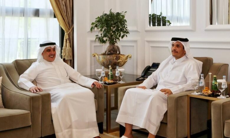 وزيرا خارجية قطر والكويت يبحثان تعزيز العلاقات الثنائية