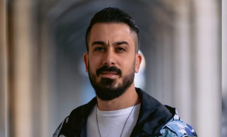 أحمد العقاد يستعد لإطلاق أغنيته الجديدة مني آسف