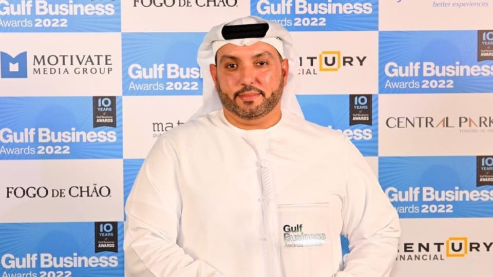 مؤسس بلازو للضيافة منذر درويش يحصد جائزة Gulf Business