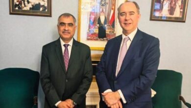 مباحثات عُمانية بريطانية لتعزيز فرص التعاون بالتجارة والاستثمار