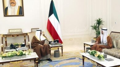 ولي عهد الكويت يشيد بدور الحجرف ودعمه للعمل الخليجي