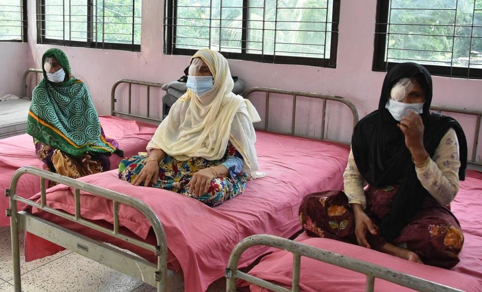 صورة مميزة: قطر تعالج عيون 75 ألف لاجئ من الروهينغا في بنغلاديش