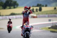 مارك ماركيز يكتسح أراغون ويشعل سباق MotoGP: فوز ثالث توالياً يقلص الفارق مع مارتن إلى 19 نقطة