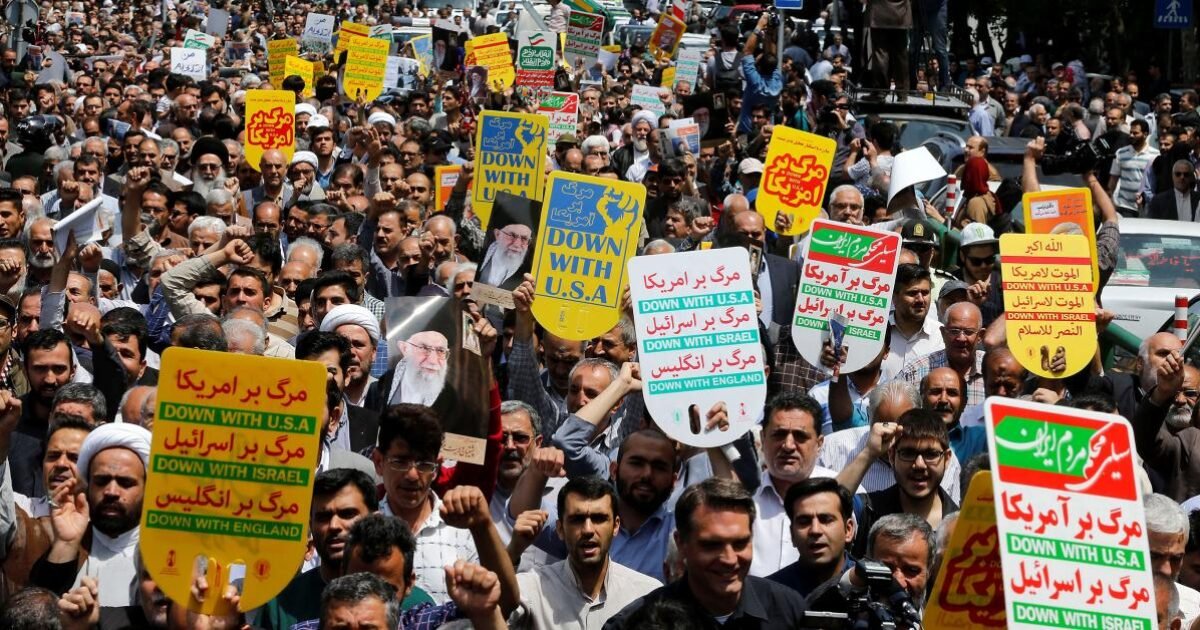 قواعد العقوبات الأميركية تعطل صادرات النفط وتؤثر على اقتصاد إيران