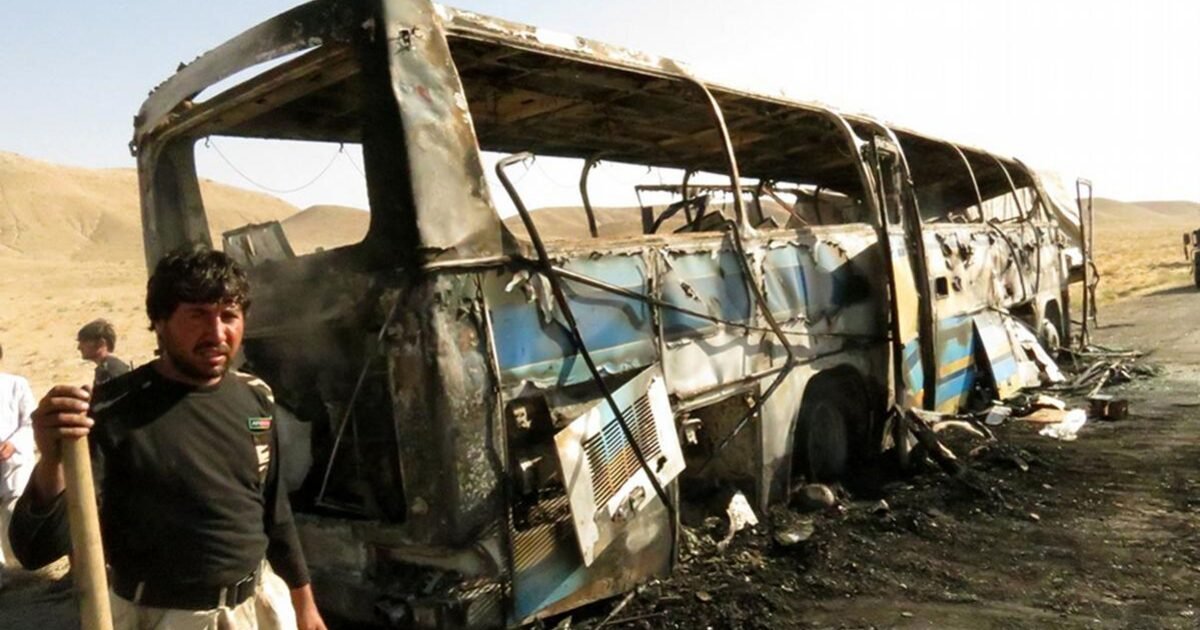 21 قتيلاً في حادث دهب–نويبع يضع سلامة النقل البري تحت المجهر