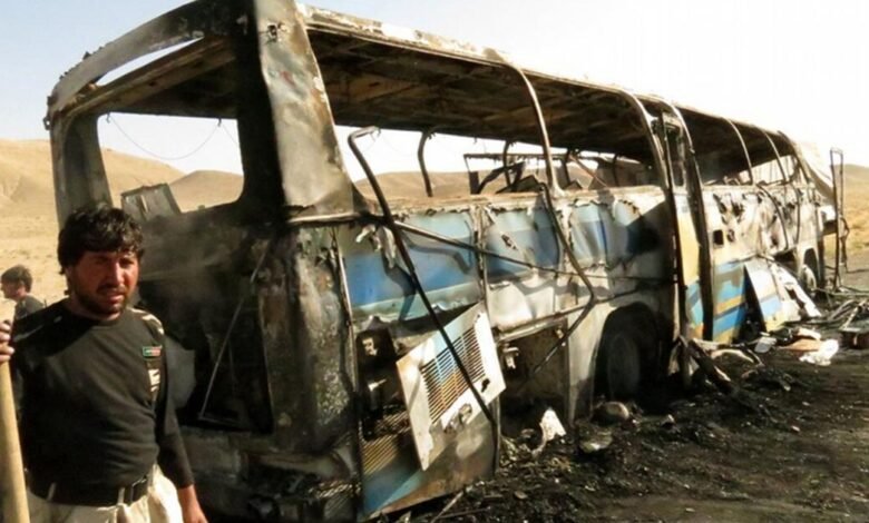 21 قتيلاً في حادث دهب–نويبع يضع سلامة النقل البري تحت المجهر