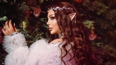 رولا يموت تكشف لوكات كليب ROLA POP منها «Queen» و«Fairy Tale»