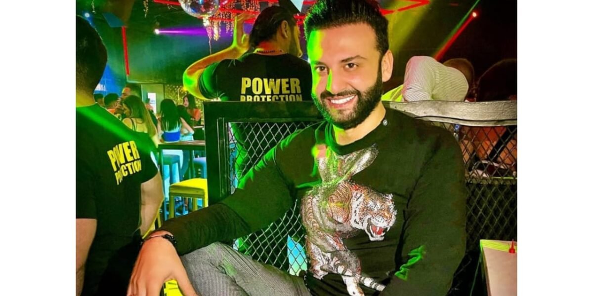 المزين Elie Samaha الشعر الرائع يوم الزفاف نتيجةٌ لنظام عناية مسبقة