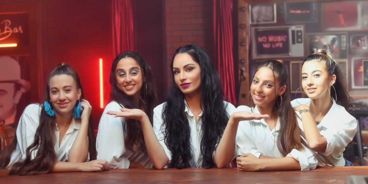 زعلانة أول كليب للفنانة الصاعدة أريج