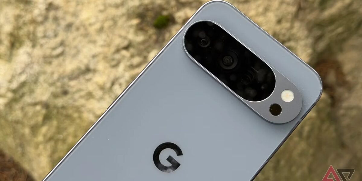 لقد قمت أخيرًا بإزالة تأثير التمويه المزعج هذا على هاتف Pixel 10 Pro