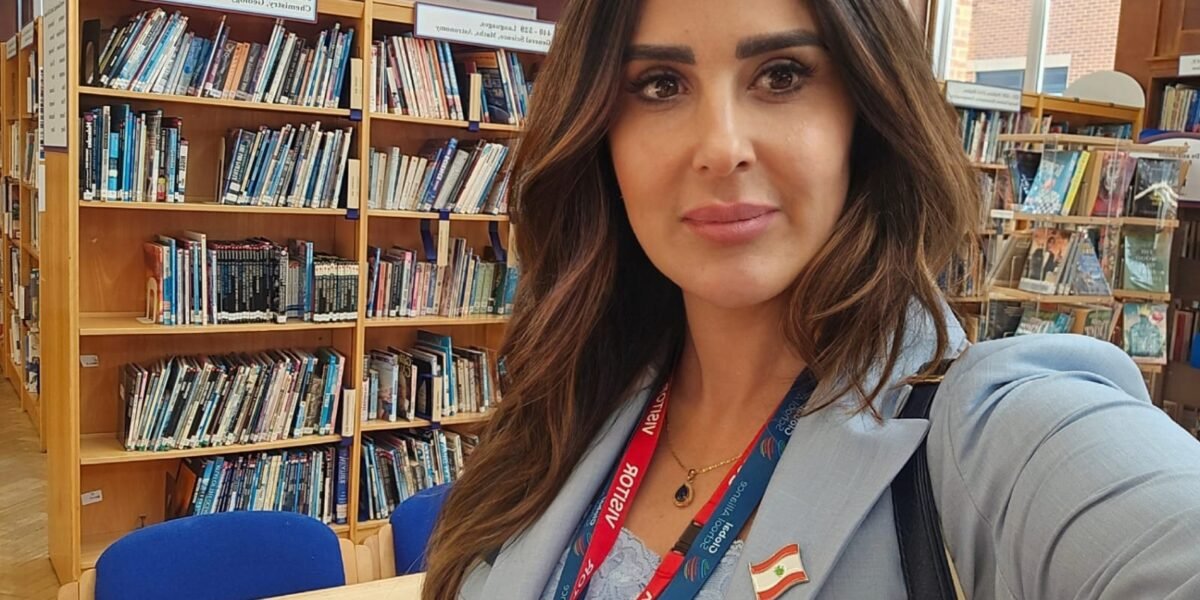 مهى شحادة تحصد جائزة التميّز التربوي العالمي 2025 لقيادتها المبتكرة في التعليم.