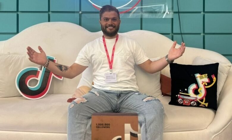 Beirut Billionaire حساب إنستغرام يكشف حياة الرفاهية في بيروت بسؤال What do you do for a living?