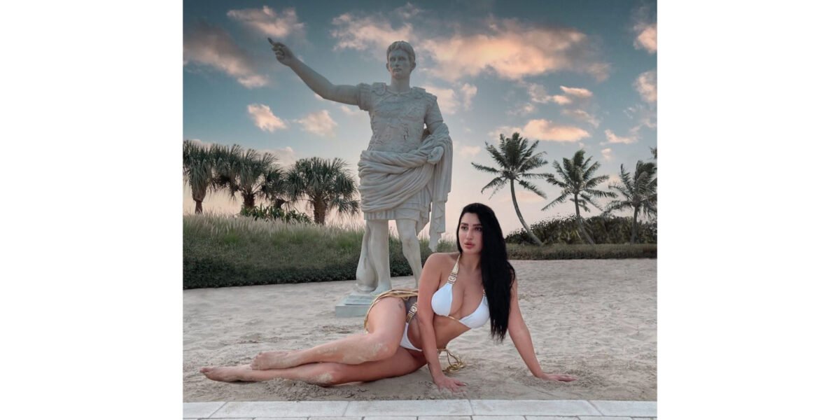 صورة مميزة: Carol Atieh سافروا مع الموضة و الجمال