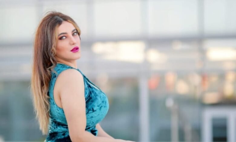 Maram عارضة أزياء لبنانية نجحت في فرض اسمها في العالم الإفتراضي