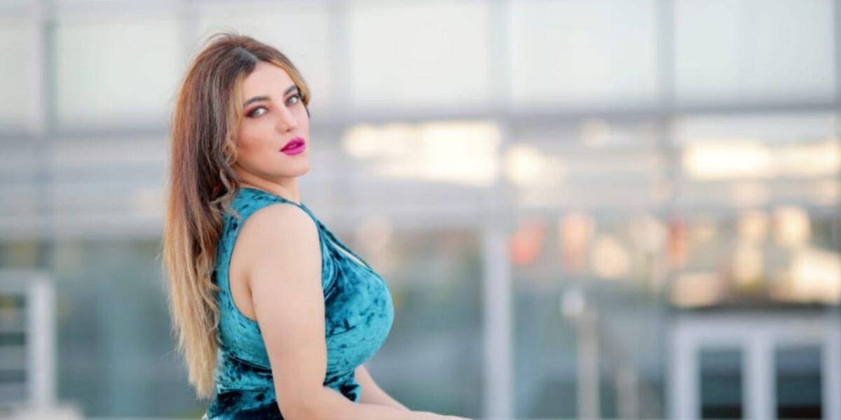 صورة مميزة: Maram عارضة أزياء لبنانية نجحت في فرض اسمها في العالم الإفتراضي