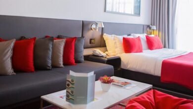 Smallville Hotel A Charming view and Distinctive Services