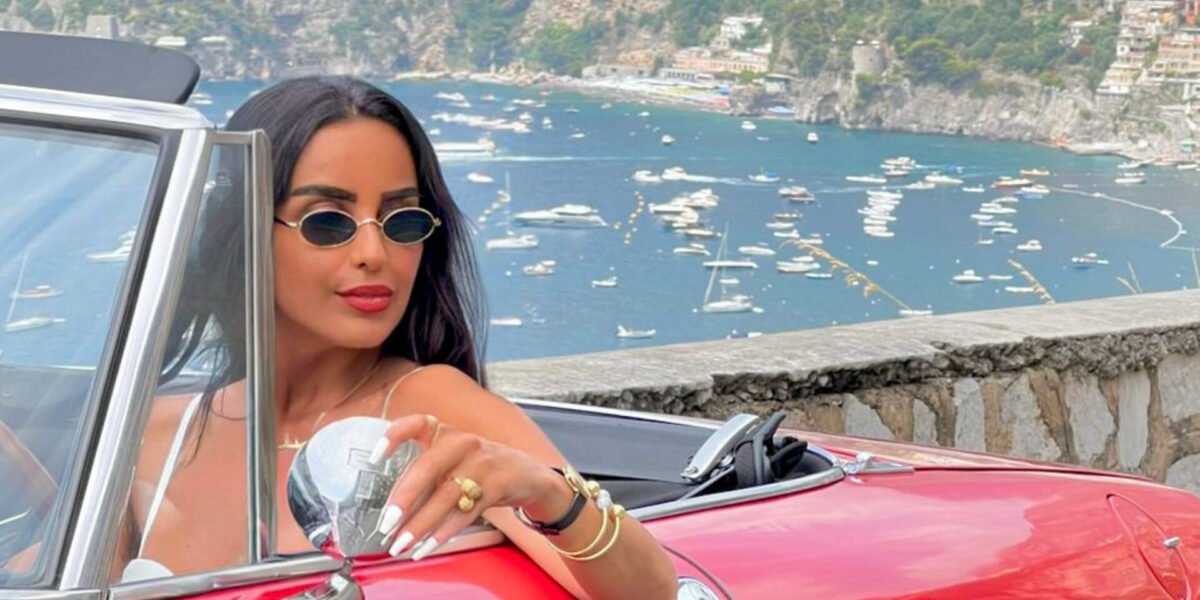 صورة مميزة: الفنانة منار تتعرض لمتاعب في رحلة إلى فينيسيا الإيطالية فقدت امتعتها وتعرضت لسرقة محفظتها الشخصية