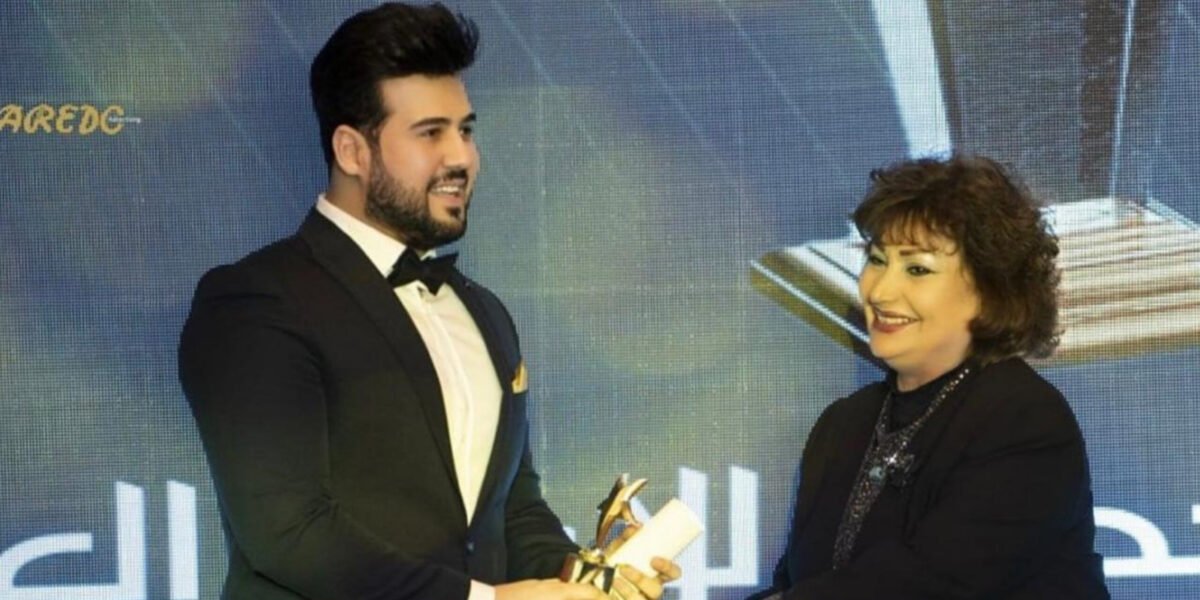 خبير التجميل الدولي Mhamad AlAmer أفضل الشخصيات الإنسانية في مجال معالجة البشرة و التجميل لعام 2020