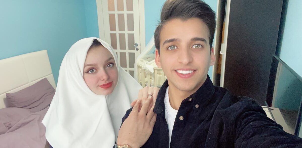 صورة مميزة: زوجة اليوتيوبر العراقي مصطفى حسن تعتنق الإسلام