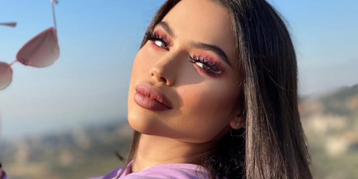 صورة مميزة: مشاركة المغتربين في انتخابات 2022 حديث مع خبيرة التجميل Maya Kawas