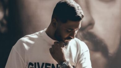 مهند زعيتر و نجاح في أغنية شو بدي عد بذلات