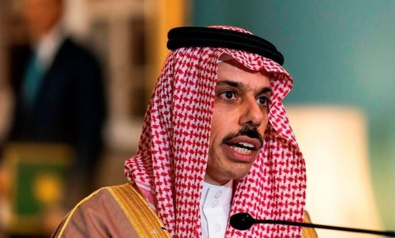 وزارة الخارجية السعودية ندين استمرار السويد منح متطرفين تراخيص لتدنيس نسخ من المصحف
